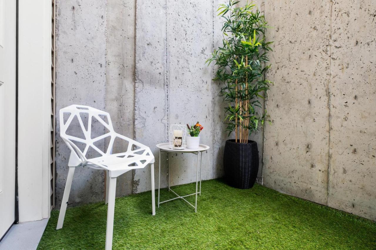 Willow Suite Langley Bagian luar foto