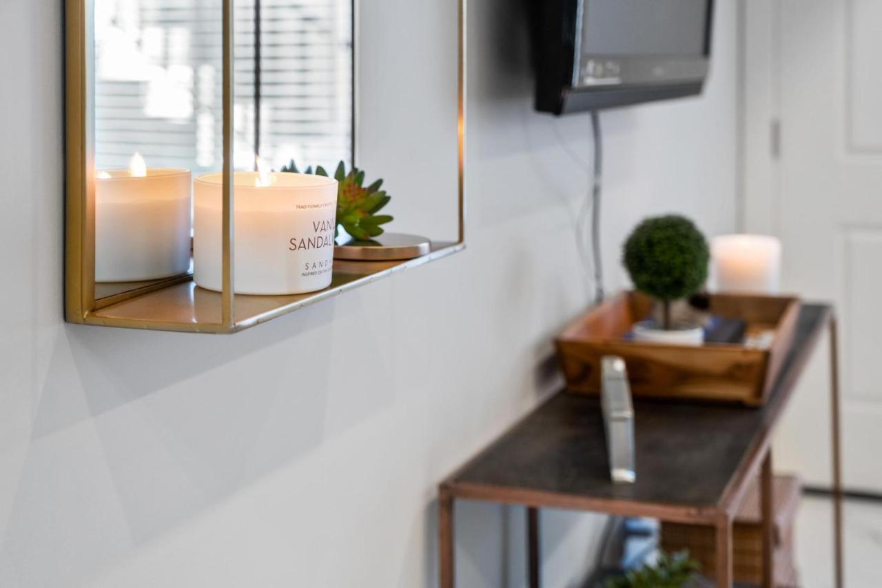 Willow Suite Langley Bagian luar foto