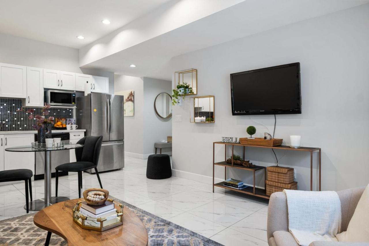 Willow Suite Langley Bagian luar foto