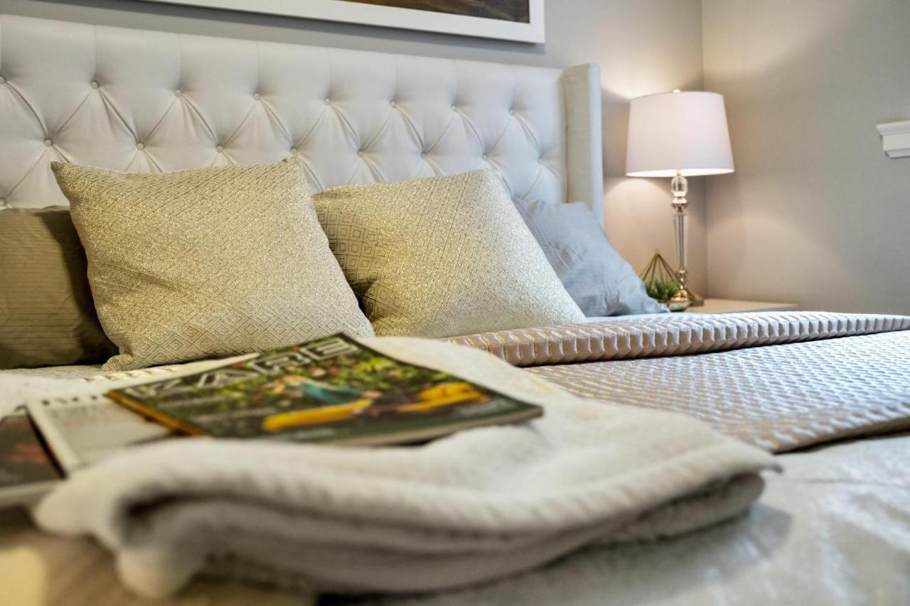 Willow Suite Langley Bagian luar foto