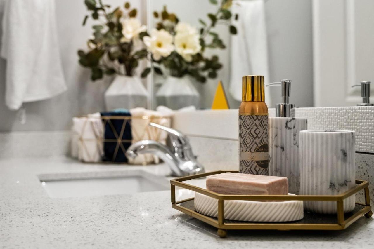 Willow Suite Langley Bagian luar foto