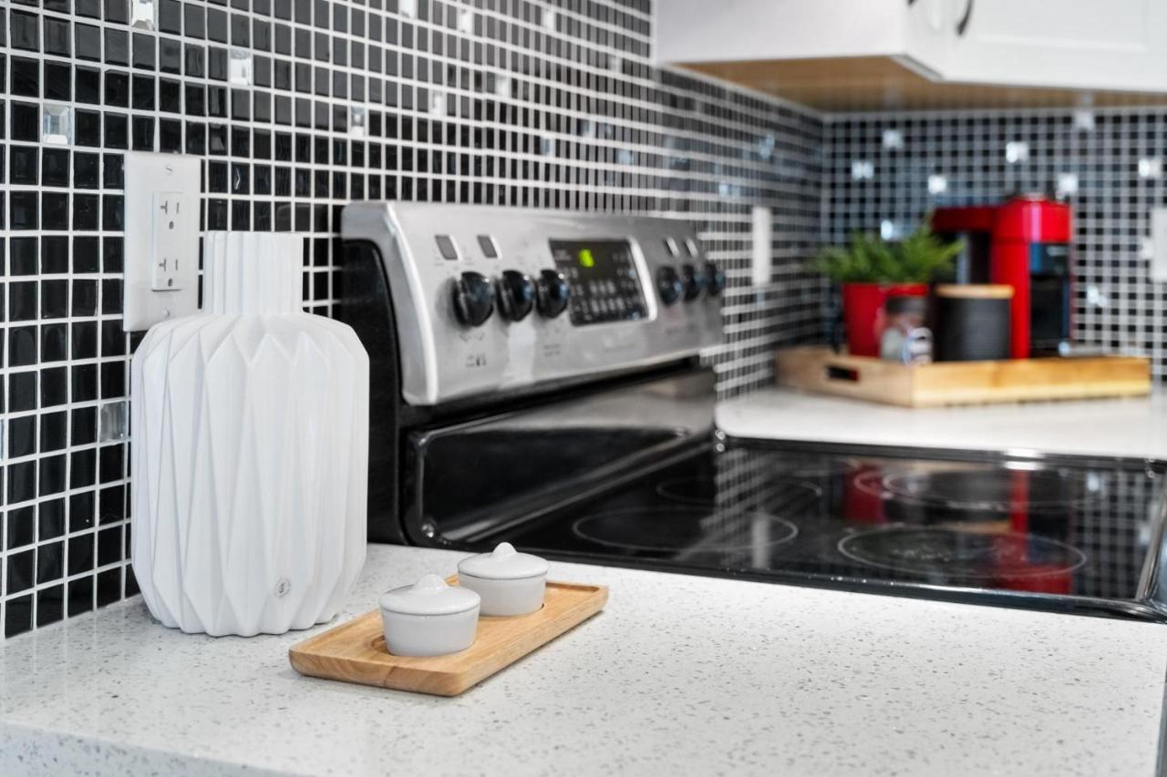Willow Suite Langley Bagian luar foto